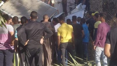 مصرع شخص وإصابة 11 في حادث تصادم ميكروباص وسيارة أجرة بالفيوم | صور