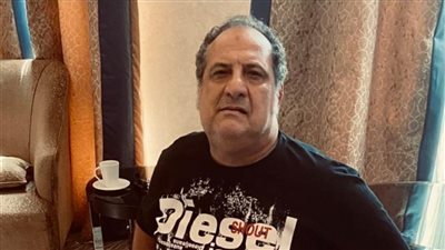 أول تعليق من خالد الصاوي بعد ظهوره على كرسي متحرك: المسكنات عملت معايا الدنيئة