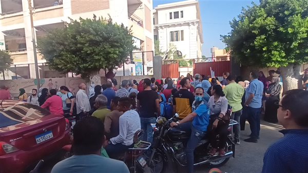 تكدس أولياء الأمور