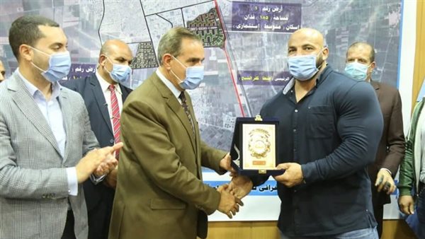 محافظ كفر الشيخ وبيج