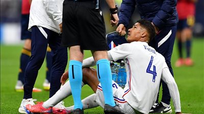 فاران يخرج مصابا بمباراة فرنسا وإسبانيا في نهائي دوري أمم أوروبا
