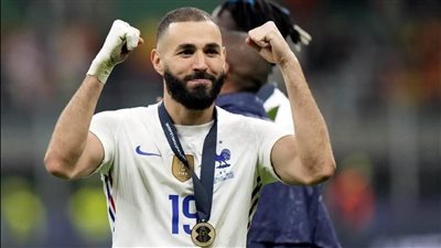 بنزيما يغيب عن قائمة ريال مدريد لمواجهة إلتشيه بالدوري الإسباني 