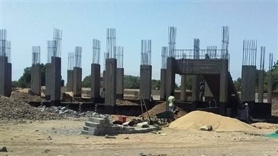 محافظ أسوان يكلف وحدة حياة كريمة بالمرور الميداني على المشروعات بقرى المبادرة