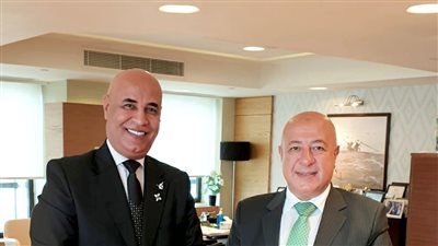 اتحاد المصريين يطالب البنك الأهلي بتسهيل الخدمات لأبناء الجالية المصرية بالسعودية