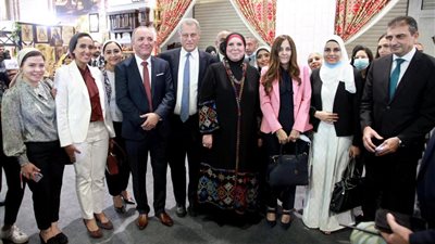 مؤسسات دولية تشيد بمعرض تراثنا: يعكس الفنون والثقافات المصرية