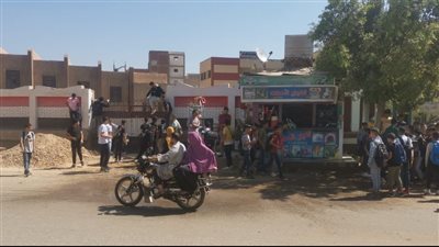 تعليم المنوفية: حظر التصوير ومنع استخدام الهاتف المحمول داخل المدارس 