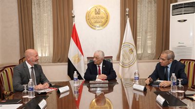 طارق شوقي يناقش إعداد مذكرة تفاهم للاستعانة بخريجي التعليم الفني للعمل بالشركات الفنلندية