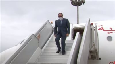 الرئيس السيسي يعود إلى أرض الوطن بعد المشاركة في القمة العربية بالجزائر