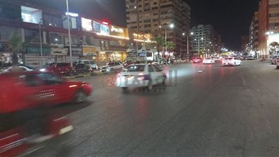 سقوط أمطار خفيفة على شوارع بورسعيد | صور وفيديو