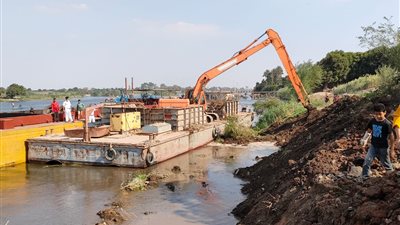 الري: استمرار الحملات الموسعة لإزالة التعديات على نهر النيل والمجاري المائية | صور