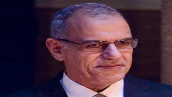 الكاتب الصحفي توفيق