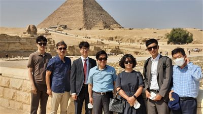 رئيس الجمعية الوطنية لجمهورية كوريا الجنوبية يزور أهرامات الجيزة | صور 