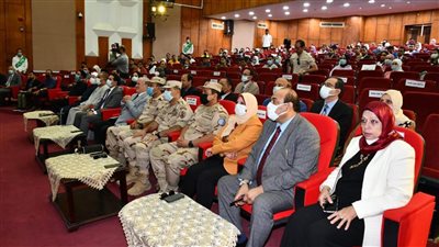 محافظ الفيوم: الجيش المصري وجنوده البواسل ضربوا أروع الأمثلة وصنعوا المعجزات| صور