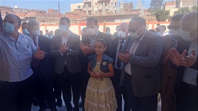 محافظ كفرالشيخ يفتتح أول مدرسة ضمن مبادرة حياة كريمة ويوجه بحصر أعداد غير القادرين | صور