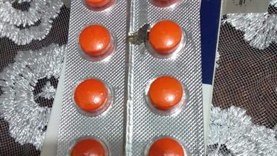 ذبابة داخل شريط دواء.. نيابة المنوفية تستدعي مسئولي شركة أدوية شهيرة | صورة