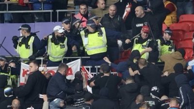 بسبب محاولة اعتقال.. تفاصيل اشتباك جماهير المجر مع الحكومة في مباراة إنجلترا