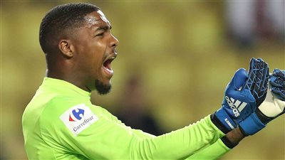 ميلان في ورطة.. غياب الحارس مينيان حتى نهاية العام