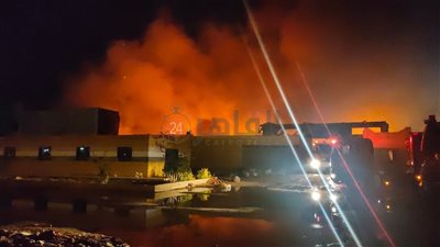 النيابة تشكل لجنة لحصر خسائر حريق مصنع الهلال والنجمة بالعاشر من رمضان