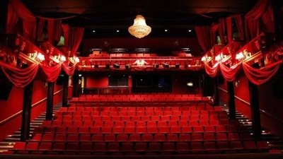 انطلاق عرض الطوق والإسورة على مسرح الجمهورية الليلة