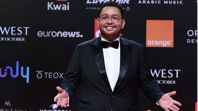 أحمد رزق لـ السقا من الجونة السينمائي: يستحق التكريم.. وعلاقتي به لا توصف