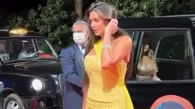 بفستان أصفر.. ياسمين صبري تظهر بإطلالة مميزة خلال مهرجان الجونة