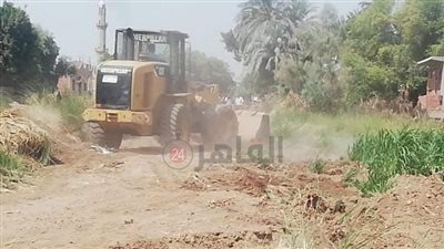 إزالة 17 حالة تعدٍ على منافع الري في إسنا بالأقصر