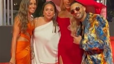 رغم إصابتها في ساقها.. دينا الشربيني تتخلى عن القدم الطبية بحفل افتتاح مهرجان الجونة