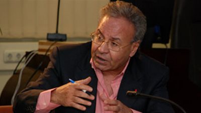 وفاة الكاتب فوزي فهمي عن عمر ناهز 83 عاما 