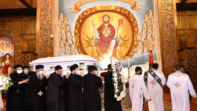 فى بيان رسمي.. إيبارشية إسنا وأرمنت تحذر من شخص يجمع تبرعات وهمية