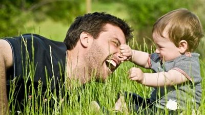 دراسة: قضاء 10 دقائق مع طفلك في الطبيعة يقلل من نوبات غضبه