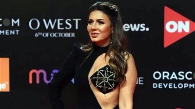 نجلاء بدر عن فستانها المثير للجدل: كان نفسي أتشهر بعمل فني مش فستان عريان