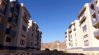 الرئيس السيسي يشهد فيلمًا تسجيليًا خلال افتتاحه مشروعات الإسكان بـ6 أكتوبر