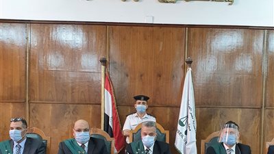 إلغاء 400 حكم ببراءة أطباء وصيادلة ممتنعين عن تنفيذ تكليف الصحة