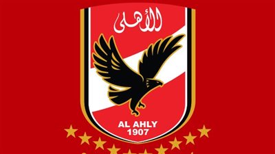 أزمة تضرب ثلاثي الأهلي المعار ومسؤولي الأحمر يبحثون الحلول | خاص