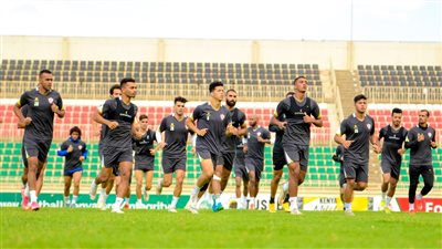 في حضور السفير.. الزمالك يخوض تدريبه الأول بأنجولا على ملعب كوكوريس
