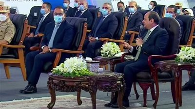 السيسي لرئيس الوزراء: ليا بطاقة تموينية باسمي في المنيا وحد بيصرف بيها سلع
