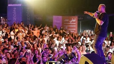 عمرو دياب يتألق في حفل الأردن بـ رايقة وشوقنا