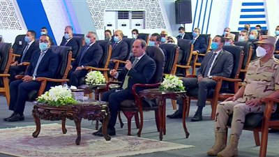 السيسي: عايز الناس تتكلم وتعبر عن رأيها بفهم ووعي