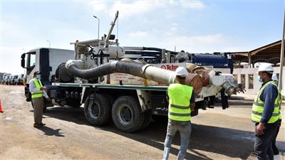 انهيار أحد خطوط المياه بالقاهرة الجديدة