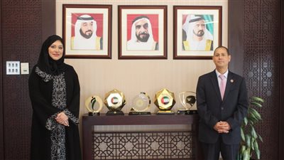 عمران يبحث مع رئيس هيئة الأوراق المالية بدبي تعزيز التعاون المتبادل