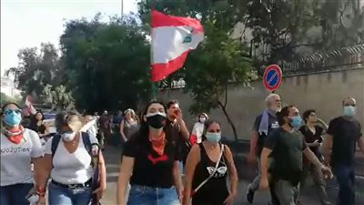 توافد المتظاهرين إلى بيروت في الذكرى الثانية للثورة اللبنانية │ فيديو