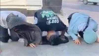 فيديو لشباب يسخرون من الصلاة يثير غضب رواد السوشيال.. والداخلية تتحرك