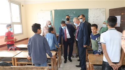 محافظ المنوفية يتابع أعمال التجهيزات النهائية بـ مدارس بركة السبع 