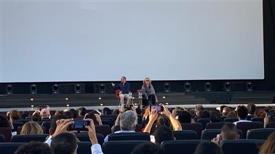 بدء ندوة المخرج دارين أرنوفسكي في رابع أيام الجونة بحضور نجوم الفن