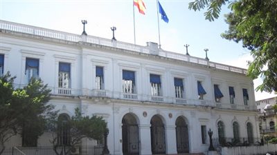 السفارة الإسبانية تحتفي بالدكتور حسان إبراهيم عامر عضو بعثة الحفريات الإسبانية المصرية في البهنسا