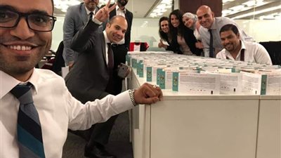 جدل على “السوشيال ميديا” بسبب توزيع تذاكر أمم إفريقيا على موظفين.. وبنك “عودة” يرد رسميًا (صور)