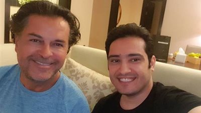 أحمد زعيم يكشف عن تعاون جديد يجمعه بـ”راغب علامة” في أكثر من أغنية (صورة)