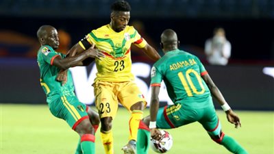 لاعب مالي: مواجهة الأفيال صعبة.. وهدفنا الفوز باللقب