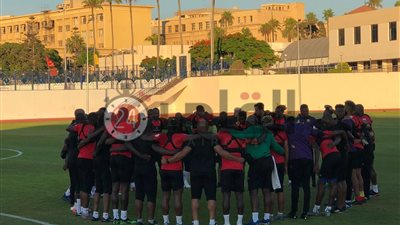 عقب الإخفاق في أمم إفريقيا.. منتخب الكاميرون يغادر القاهرة منذ قليل