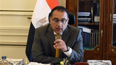 رئيس الوزراء يٌتابع الموقف التنفيذي لإنشاء وتطوير المناطق الإستثمارية والحرة